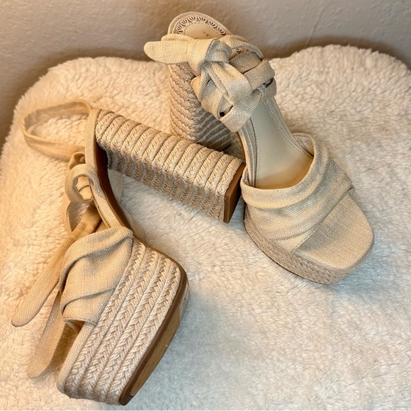 Gianni Bini Beige Lace Up Ankle Strap Platform Heels Size 9.5 - Picture 5 of 7